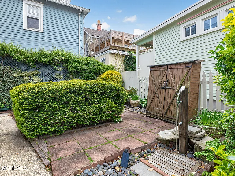 71 Webb Ave #B — Photo 12