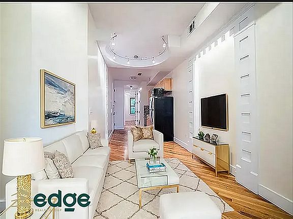 3rd image of 48 Wilson Ave APT 1L