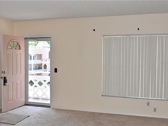 4th image of 2458 Columbia Dr APT 62