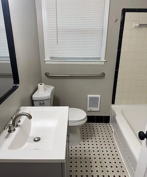 111 White Oak Dr #A — Photo 4