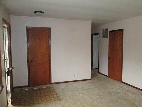 5th image of 202 Pamela Pkwy