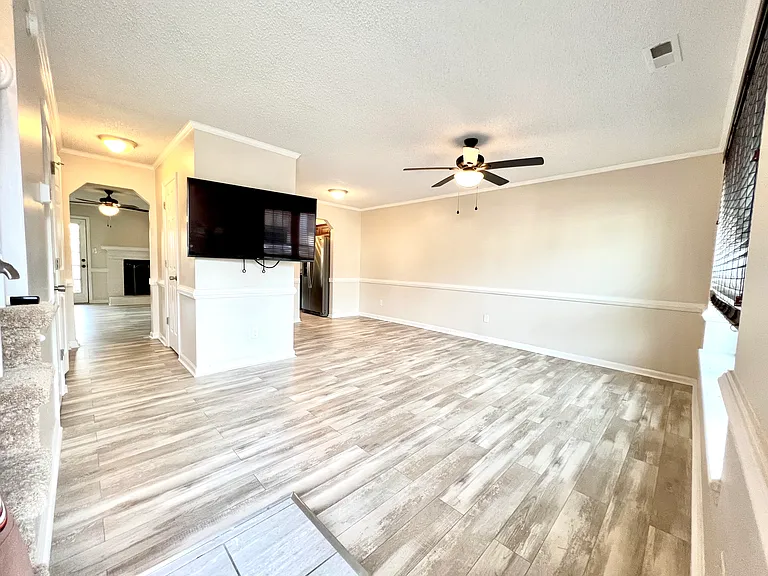 5559 Campus Dr — Photo 10