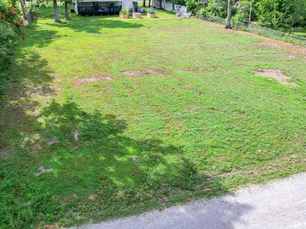 150 Hickory St, Trenton, GA 30752