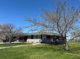 221 1st St E, Bottineau, ND 58318
