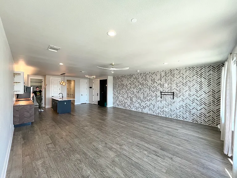 251 S Mill St #320 — Photo 9