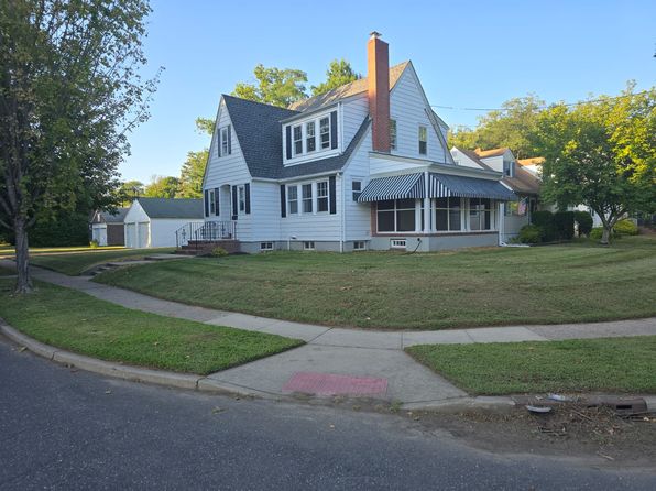 130 Crescent Ave