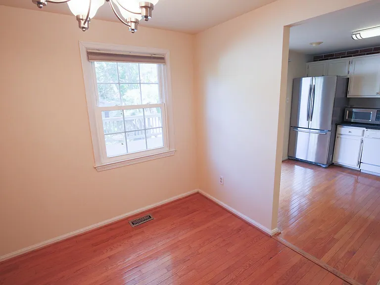 3103 Pebble Hill Ln — Photo 5