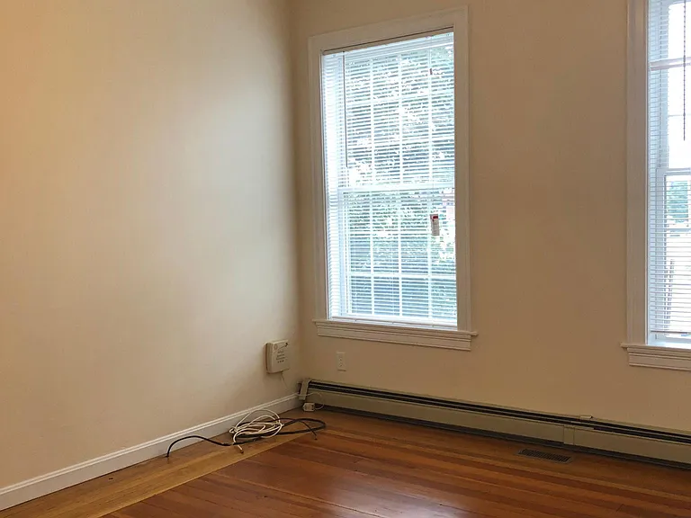 443 Bunker Hill St #1 — Photo 2