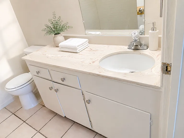 227 E 25th St #12 — Photo 10