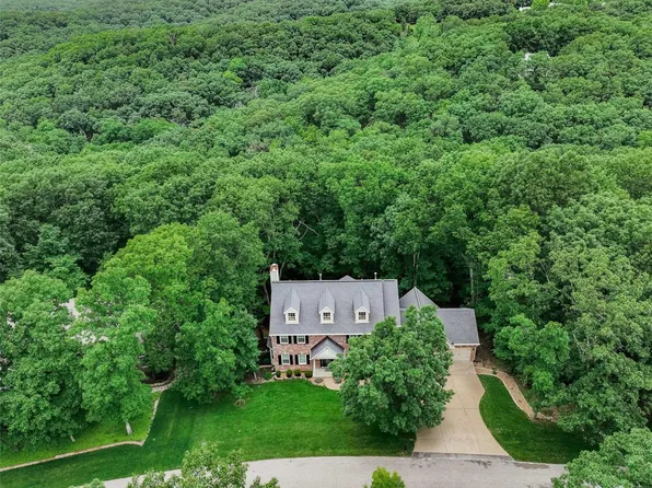 16547 Lancaster Estates Dr, Grover, MO 63040