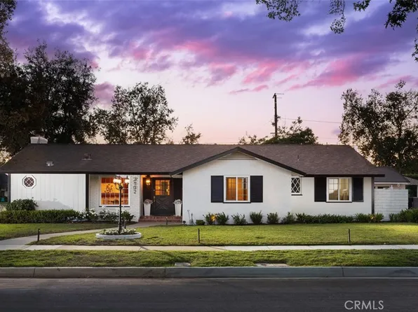 2102 N Rosewood Ave, Santa Ana, CA 92706