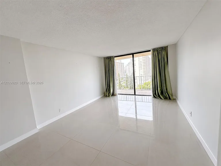 290 174th St #1117 — Photo 9