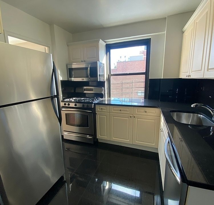 1st image of 160 E 88th St #9BL