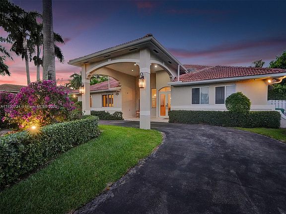 5th image of 12401 SW 77th St