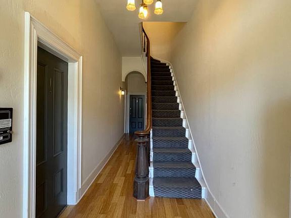 2nd image of 122 Guerrero St APT 3