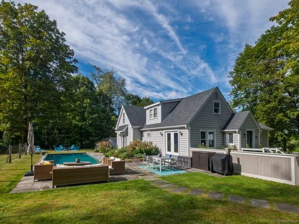 21 Perry Street, Salisbury, CT 06039