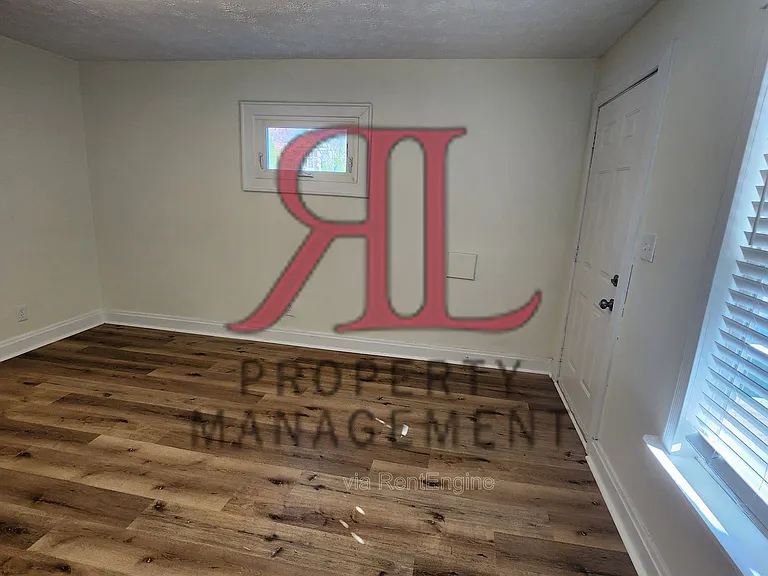 663 Ann St — Photo 8
