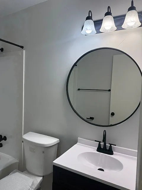 3 bed, 1100 sqft, $1,650 — Photo 2