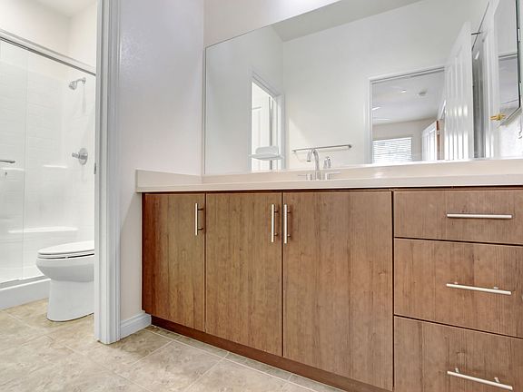 4th image of 902 N Purple Sage Dr Unit B