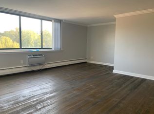 519 Washington St #8, Brookline, MA 02446