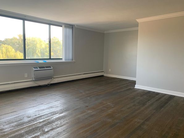 519 Washington St APT 12