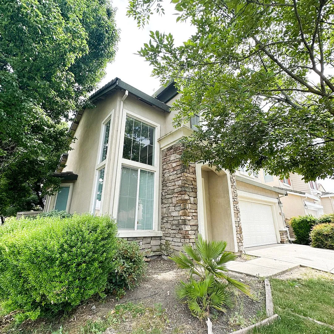Building Photo - 5394 Hartona Way