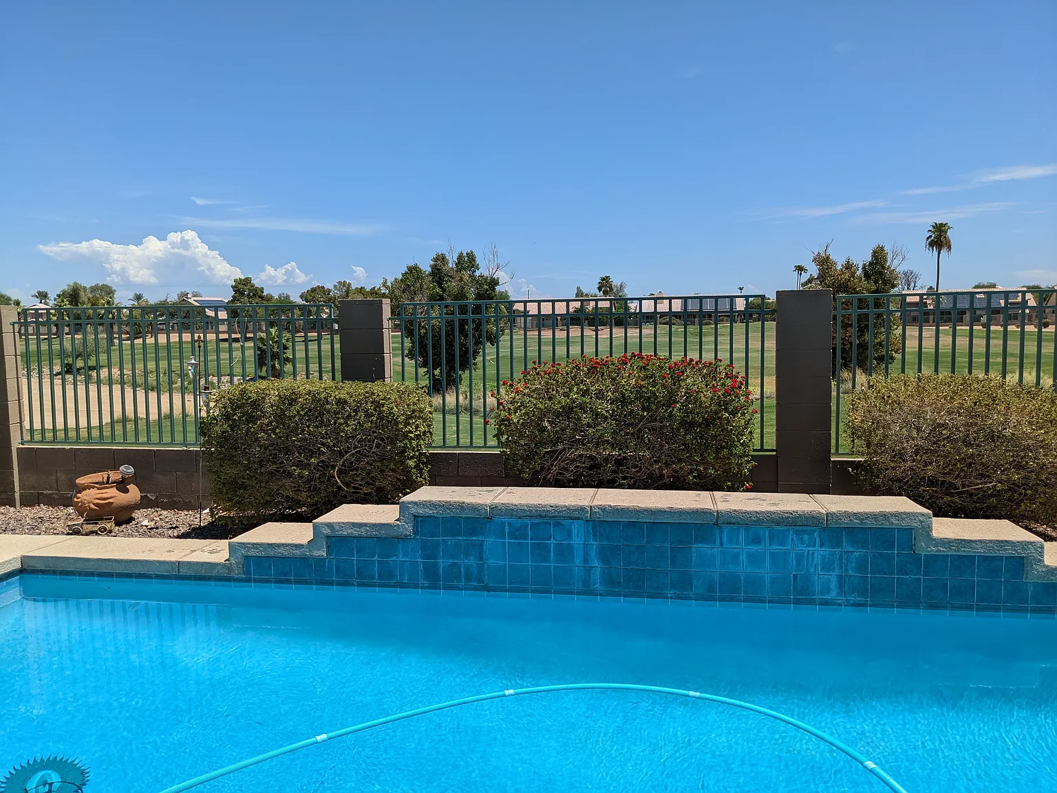 3 bed, 2800 sqft, $2,800 — Photo 2