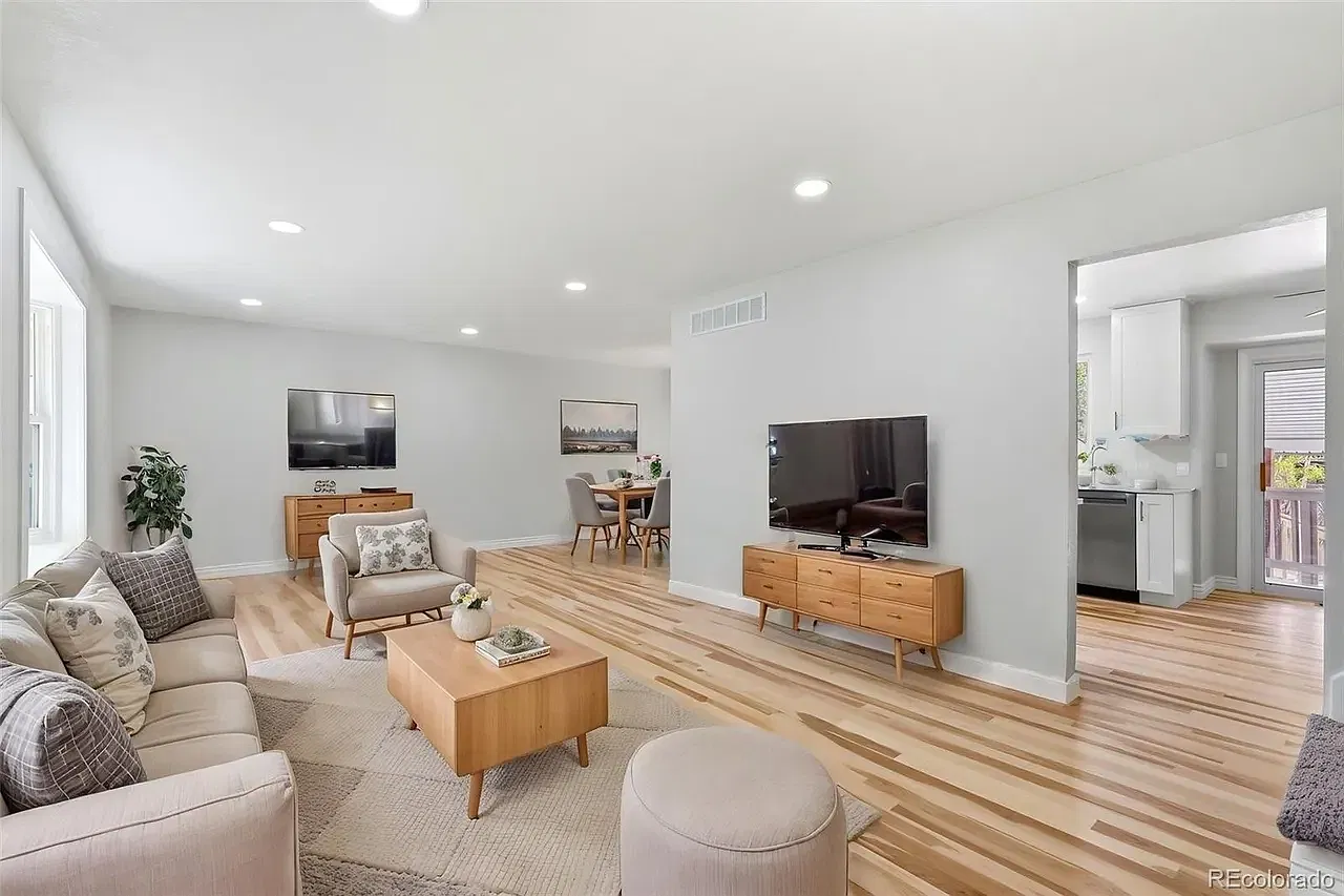 4 bed, 3106 sqft, $3,600 — Photo 2