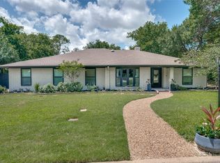 13 Windward Rd, Fort Worth, TX 76132