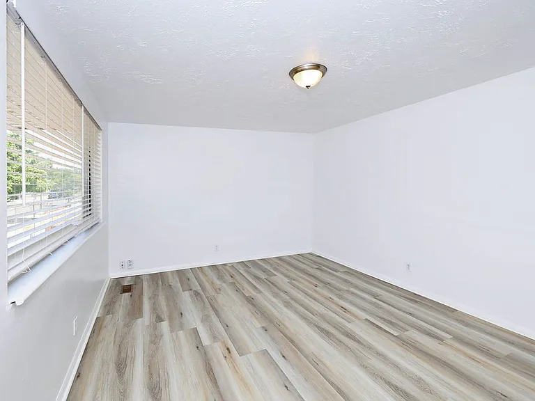 444 N Morton Dr — Photo 12