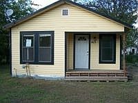 1st image of 415 Whitman Ave