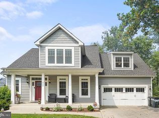 915 Myers Cir SW, Vienna, VA 22180