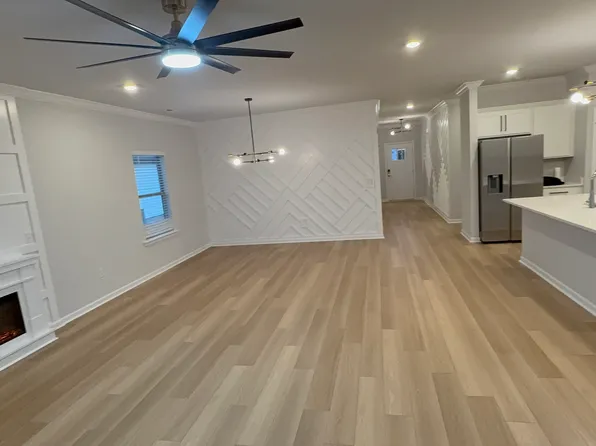 142 Lillian Farms Blvd, Huntsville, AL 35811