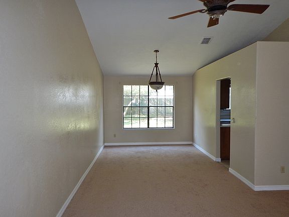 4th image of 542 Emberwood Dr