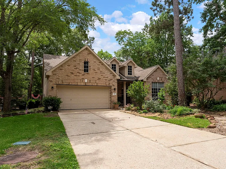 74 Shannon Green Ct — Photo 1