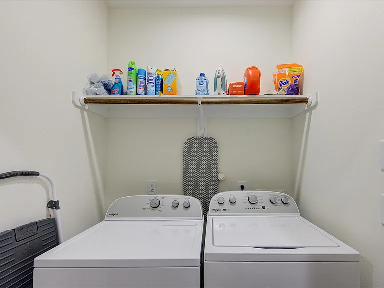 3406 Garapan St #B — Photo 32