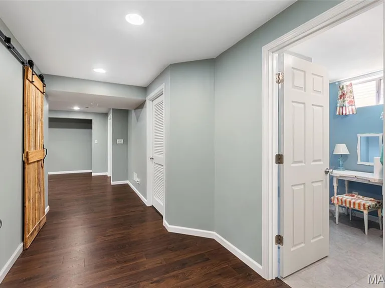 209 Flint Brook Dr — Photo 17