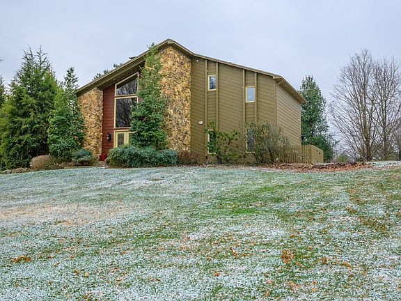 2nd image of 5 Stone Creek Park