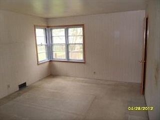 5th image of 19 S Evanslawn Ave