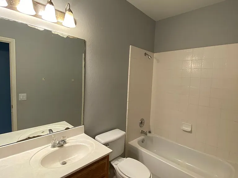 20412 Farm Pond Ln — Photo 8