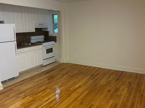 500 Howard Ave APT 1A