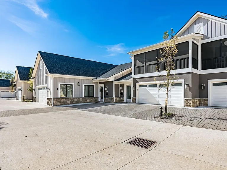 2986 Bernard View Ln #2990 — Photo 3