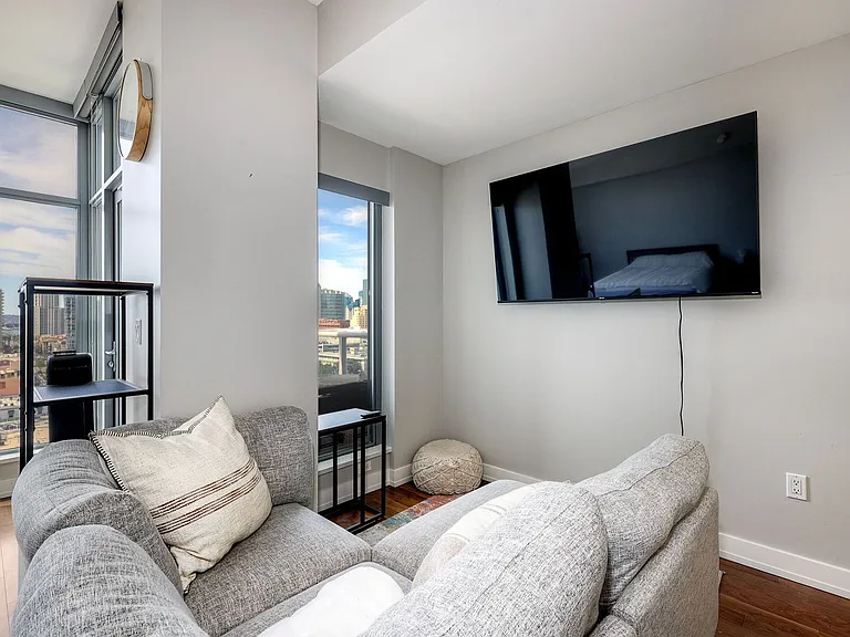 575 6th Ave #1109 — Photo 10