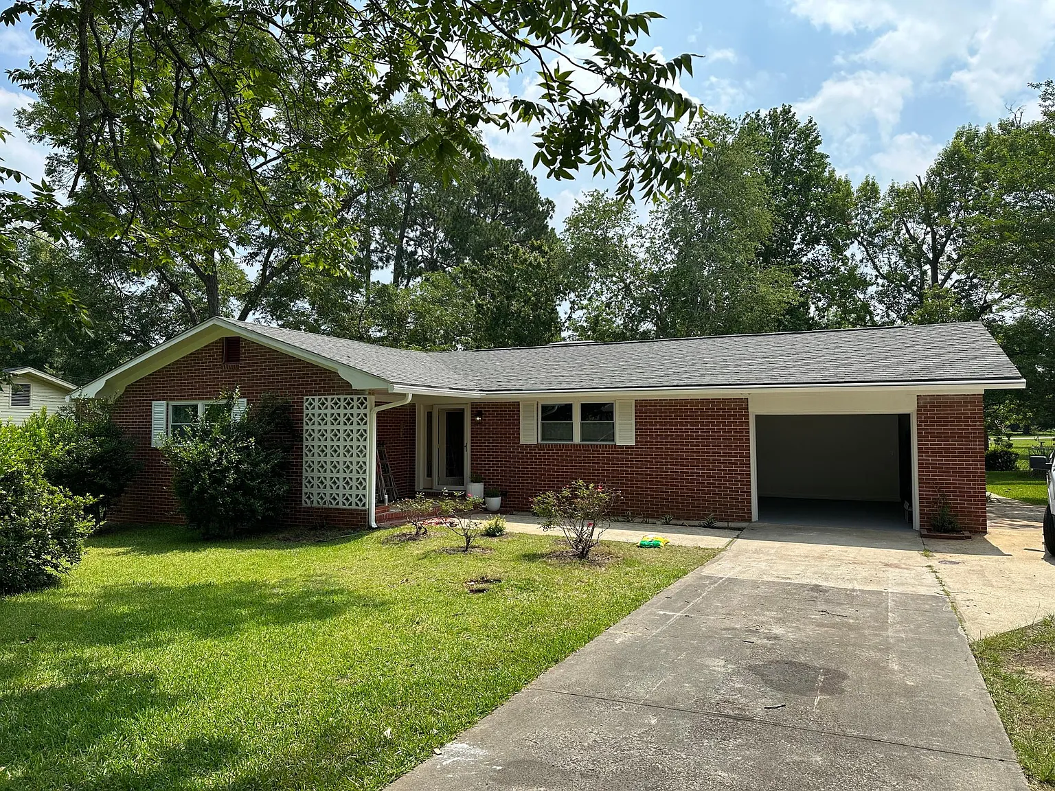 816 Forest Ave — Photo 2
