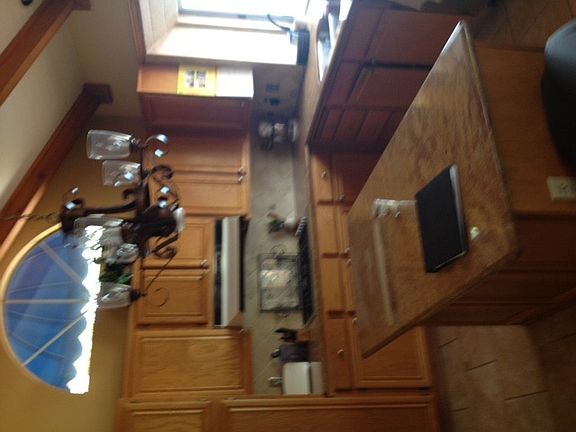 4th image of 22402 Lemon St