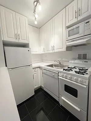 Rented by Corcoran | media 13