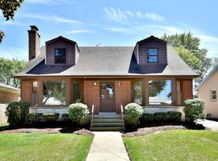 7005 W Wright Ter, Niles, IL 60714