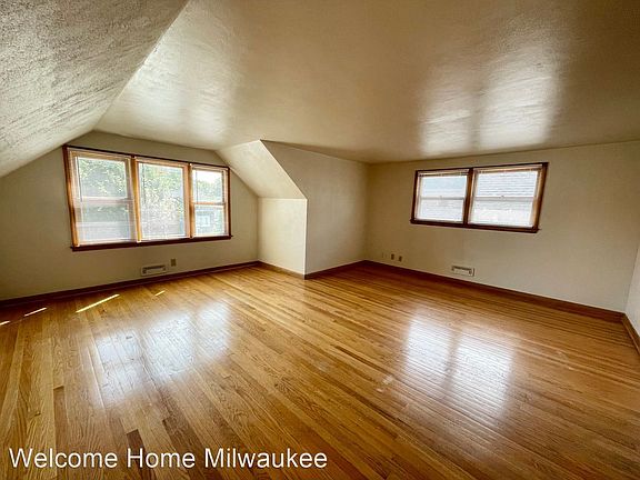 2nd image of 2759-2761 N 57th St
