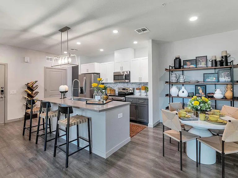 Weylyn Luxury Apartments — Photo 40