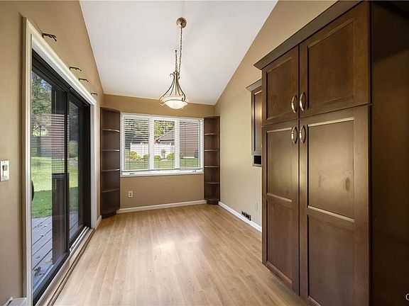 2nd image of 17 Jarvis Dr